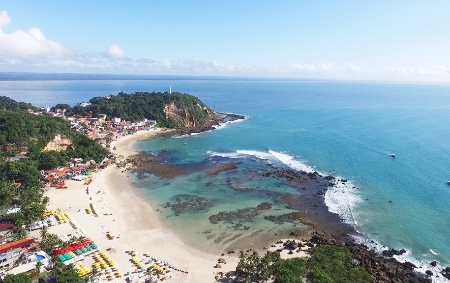 Vista Aérea Segunda e Primeira Praia - Destinos